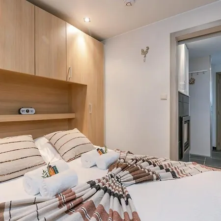Apartament Charming Nearby The Of